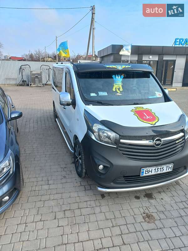 Мінівен Opel Vivaro 2016 в Одесі