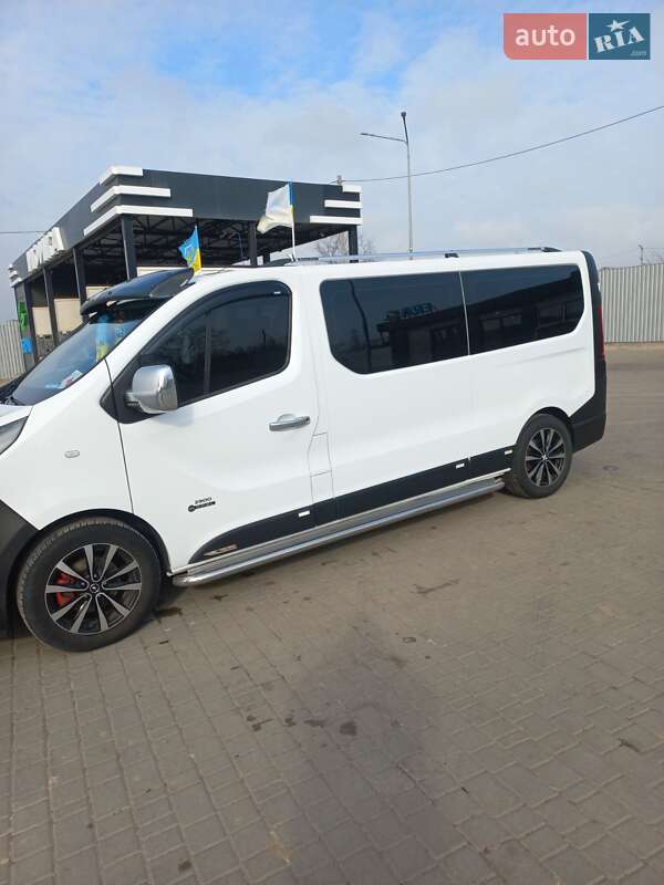 Мінівен Opel Vivaro 2016 в Одесі