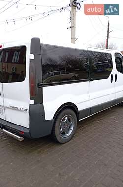 Минивэн Opel Vivaro 2004 в 