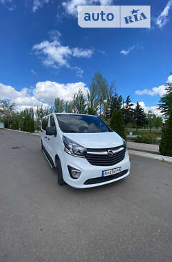 Мінівен Opel Vivaro 2016 в Дніпрі