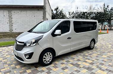 Минивэн Opel Vivaro 2015 в Виноградове