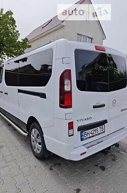 Минивэн Opel Vivaro 2017 в Одессе