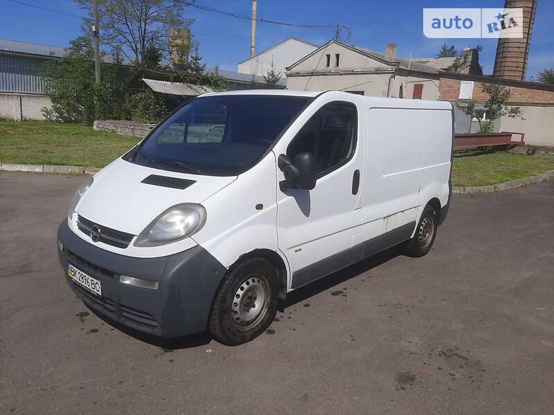 Вантажний фургон Opel Vivaro 2005 в Рівному