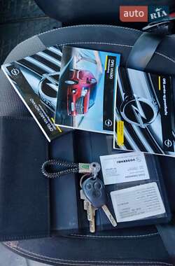 Грузовой фургон Opel Vivaro 2015 в 