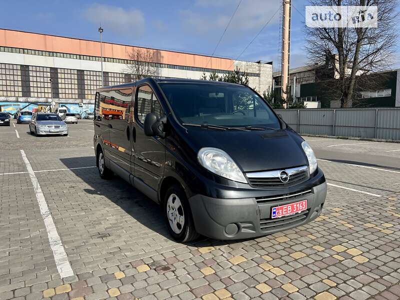 Вантажний фургон Opel Vivaro 2012 в Луцьку