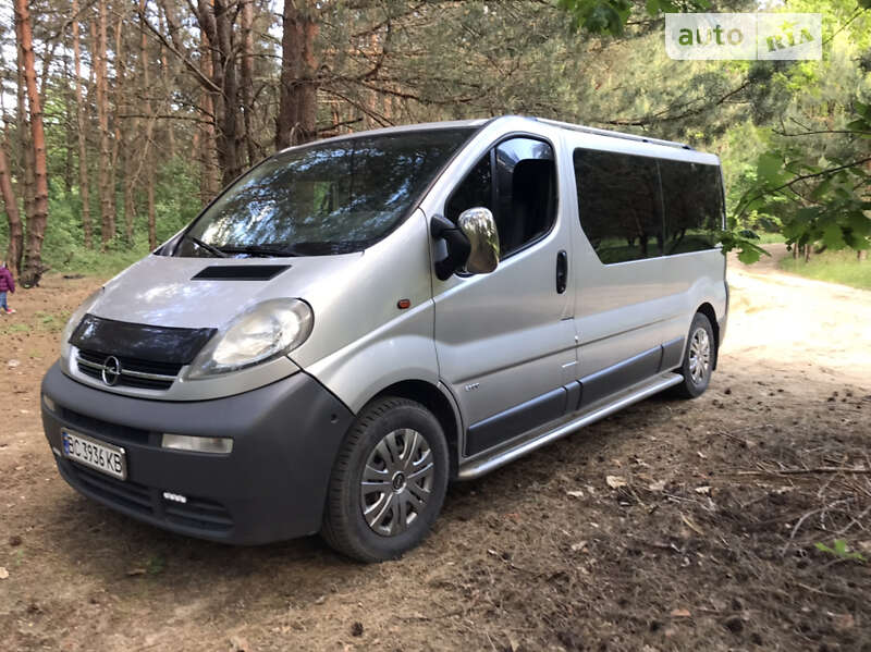 Минивэн Opel Vivaro 2006 в Новояворовске