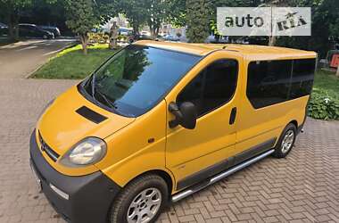 Мінівен Opel Vivaro 2004 в Кам'янець-Подільському