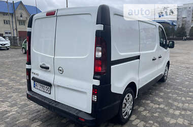 Вантажний фургон Opel Vivaro 2017 в Чернівцях