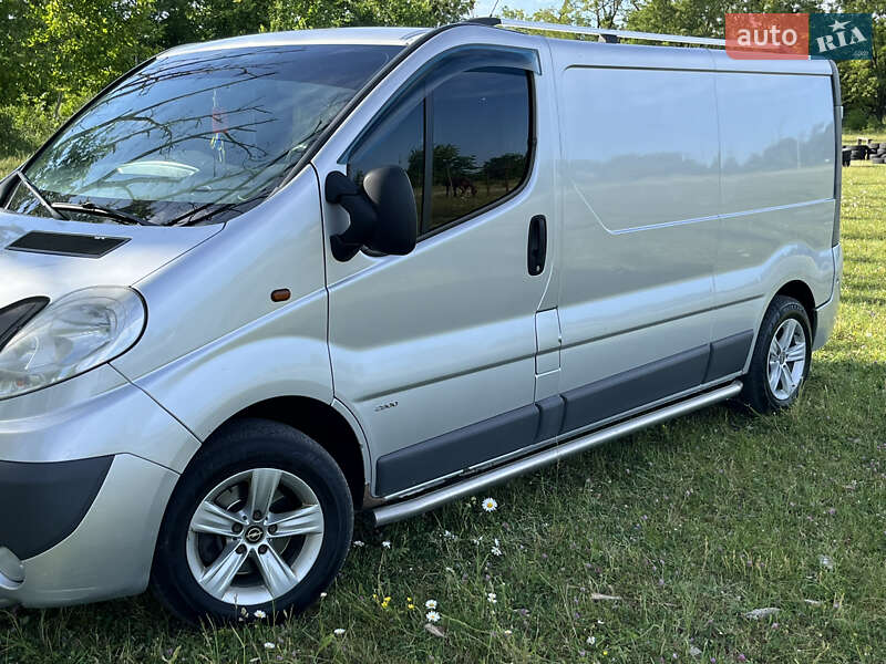 Opel Vivaro 2012