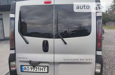 Минивэн Opel Vivaro 2003 в Иршаве