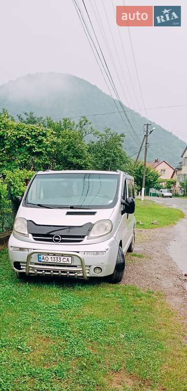 Минивэн Opel Vivaro 2005 в Хусте