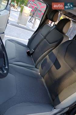 Мінівен Opel Vivaro 2013 в Львові
