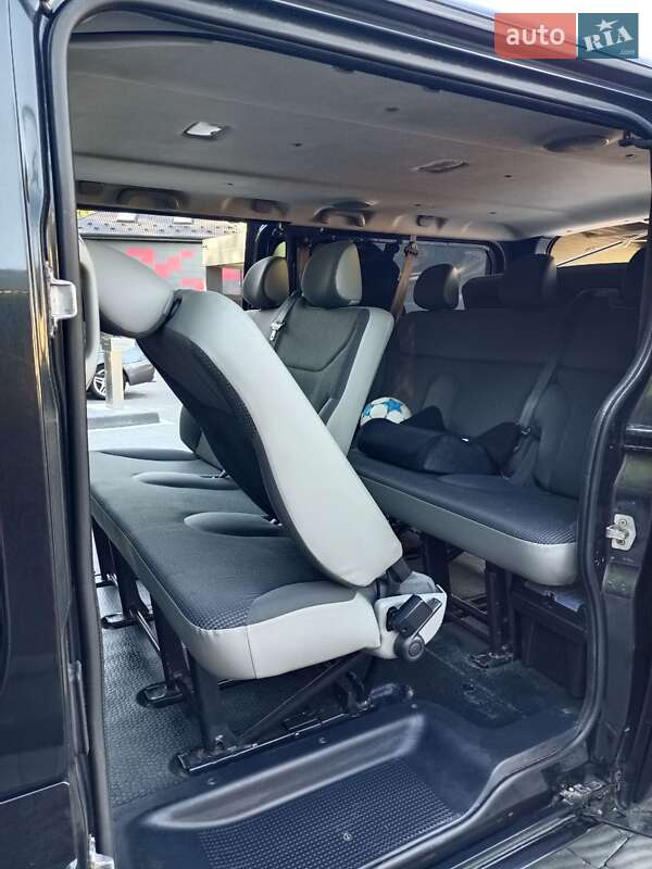 Мінівен Opel Vivaro 2013 в Львові