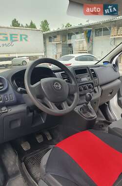 Грузовой фургон Opel Vivaro 2016 в 