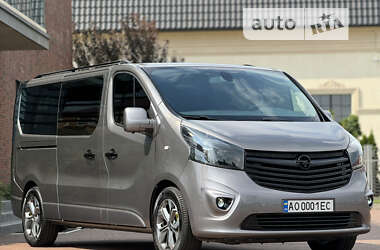 Мінівен Opel Vivaro 2014 в Мукачевому