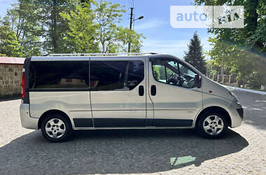 Мінівен Opel Vivaro 2013 в Чернівцях