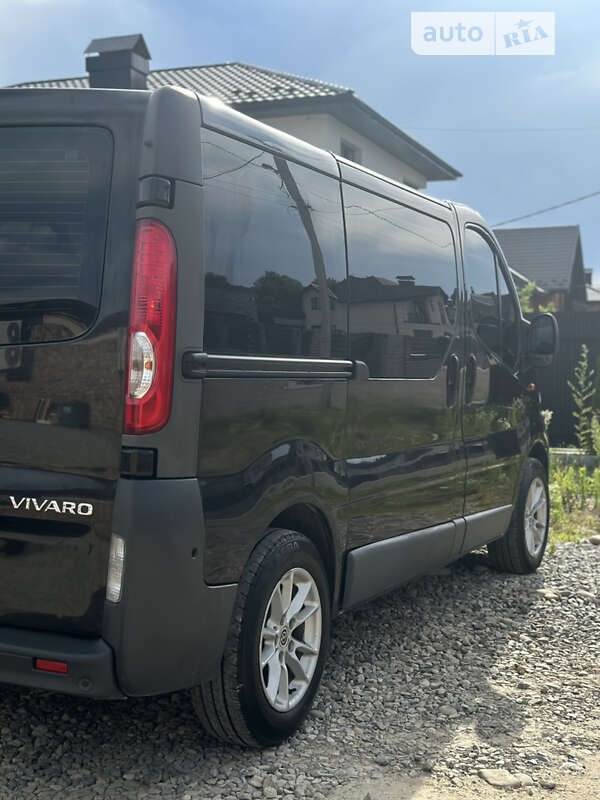 Мінівен Opel Vivaro 2007 в Коломиї