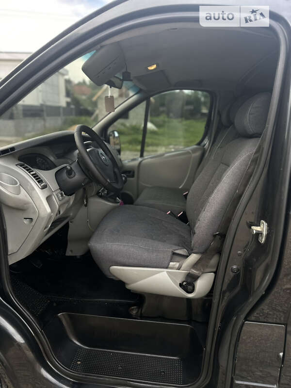 Мінівен Opel Vivaro 2007 в Коломиї