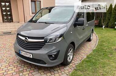 Минивэн Opel Vivaro 2015 в Ровно