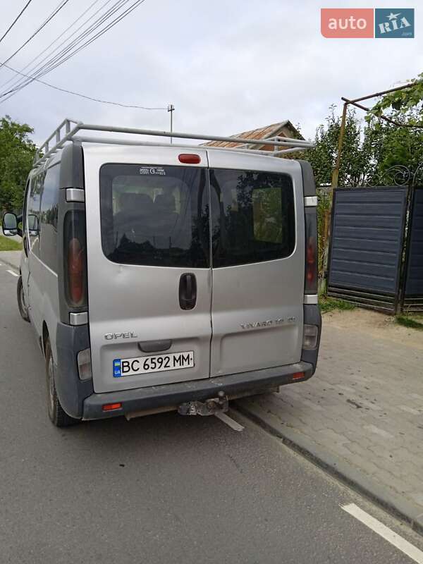 Минивэн Opel Vivaro 2002 в Яворове