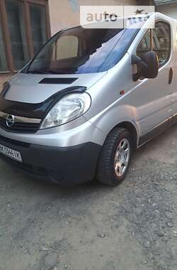 Минивэн Opel Vivaro 2010 в Вараше