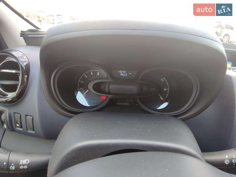Мінівен Opel Vivaro 2016 в Рівному