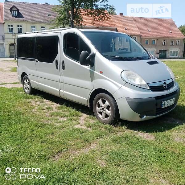 Мінівен Opel Vivaro 2012 в Києві