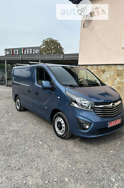 Вантажний фургон Opel Vivaro 2015 в Львові