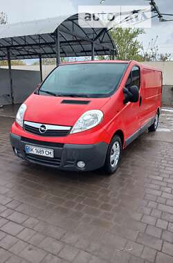 Вантажний фургон Opel Vivaro 2012 в Рівному