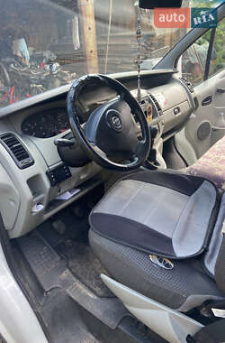 Мінівен Opel Vivaro 2002 в 