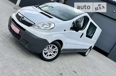 Мінівен Opel Vivaro 2013 в Луцьку