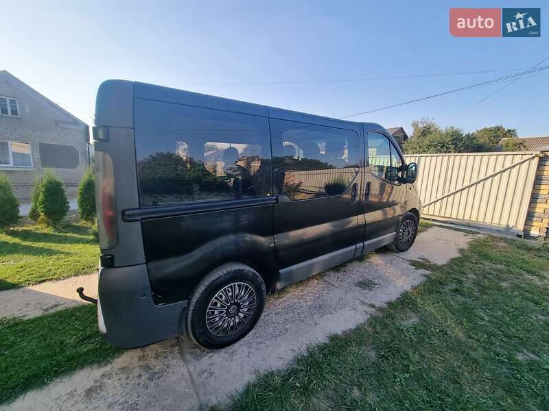 Мінівен Opel Vivaro 2004 в Львові фото 7 Мінівен Opel Vivaro 2004 в Львові