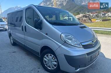 Минивэн Opel Vivaro 2002 в 