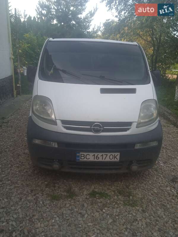 Мінівен Opel Vivaro 2001 в Самборі