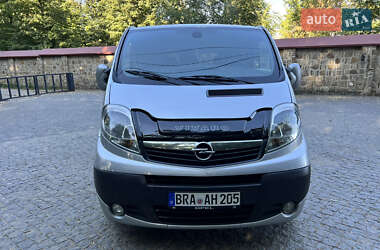 Мінівен Opel Vivaro 2013 в Чернівцях