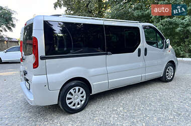 Мінівен Opel Vivaro 2013 в Чернівцях