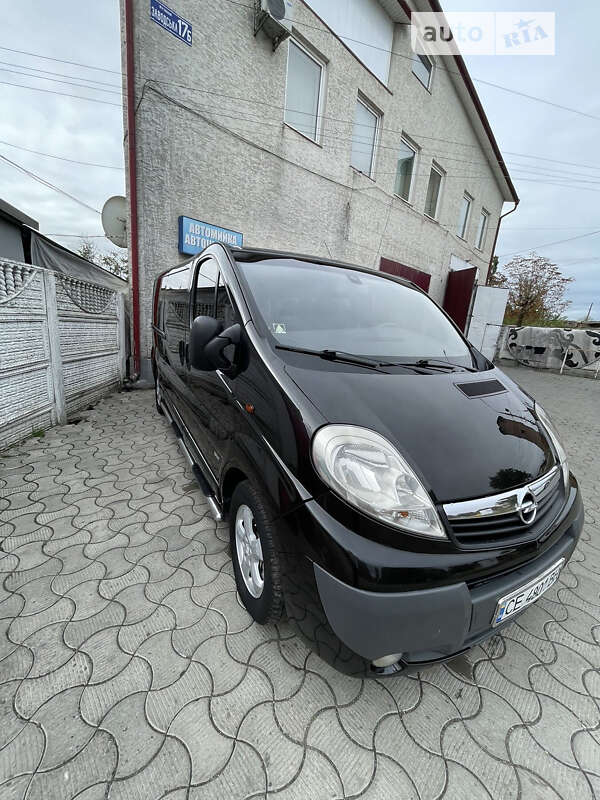 Минивэн Opel Vivaro 2007 в Черновцах