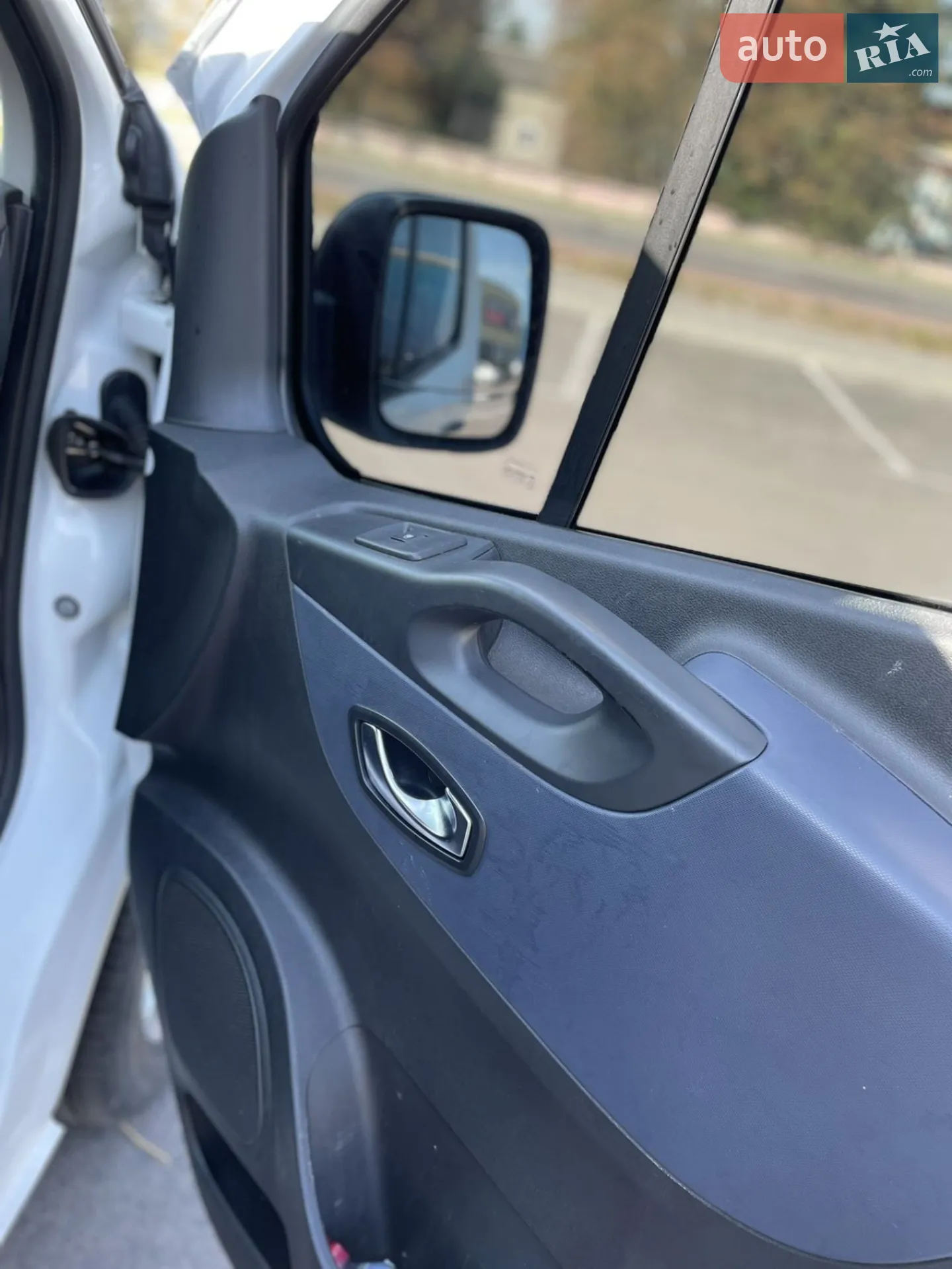 2016 Opel Vivaro - мініатюра 2