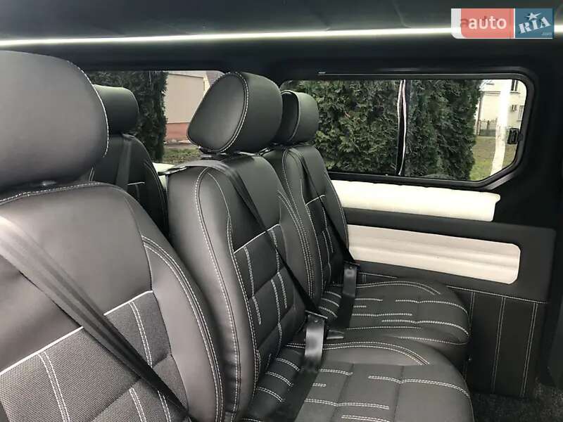 Мінівен Opel Vivaro 2016 в Рівному