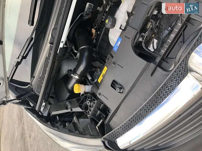 Мінівен Opel Vivaro 2016 в Рівному