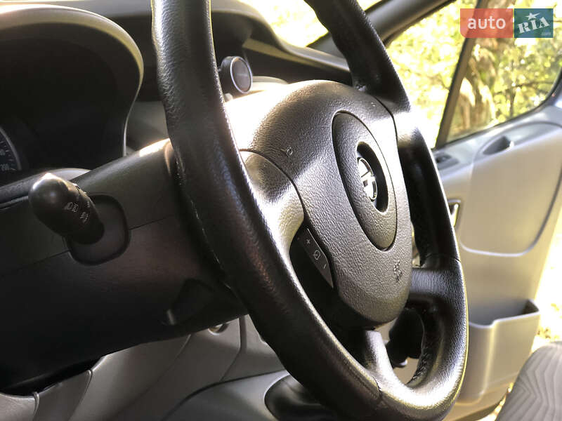 Минивэн Opel Vivaro 2012 в Ивано-Франковске