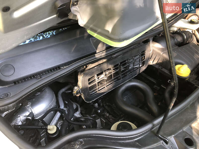 Минивэн Opel Vivaro 2012 в Ивано-Франковске