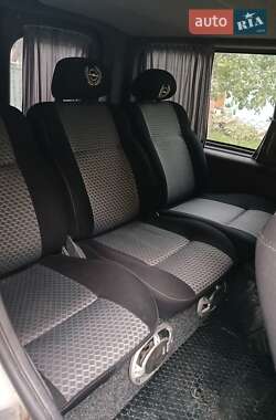 Минивэн Opel Vivaro 2003 в 