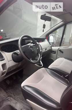 Мінівен Opel Vivaro 2004 в Черепківцях