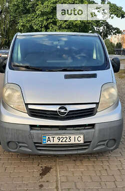 Минивэн Opel Vivaro 2007 в Долине