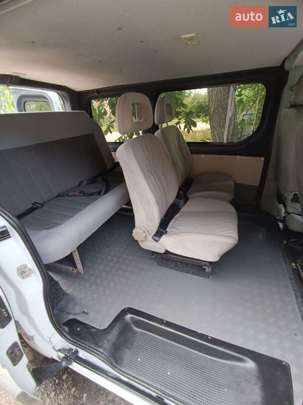 Мінівен Opel Vivaro 2012 в Компаніївці