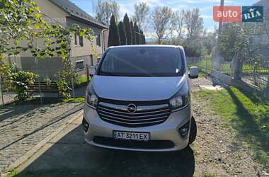 Минивэн Opel Vivaro 2017 в Дрогобыче