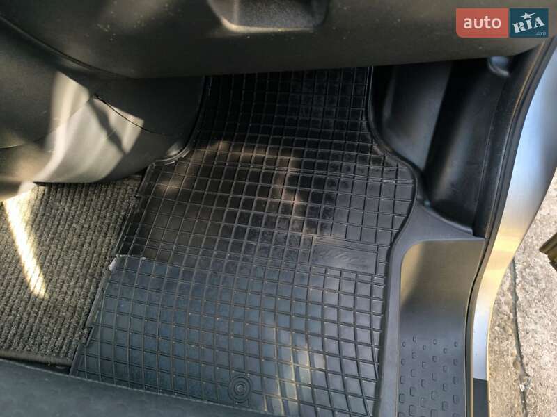 Мінівен Opel Vivaro 2017 в Дрогобичі