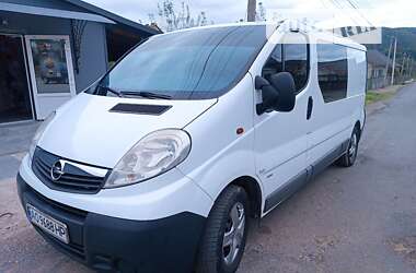 Грузовой фургон Opel Vivaro 2012 в Ужгороде