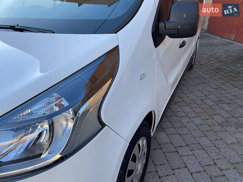 Мінівен Opel Vivaro 2016 в Коломиї